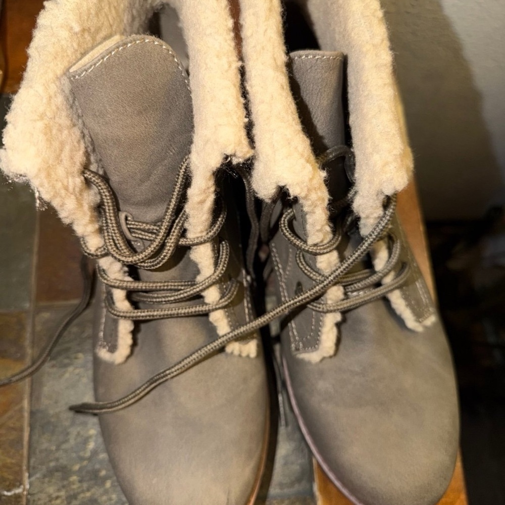 Women boots